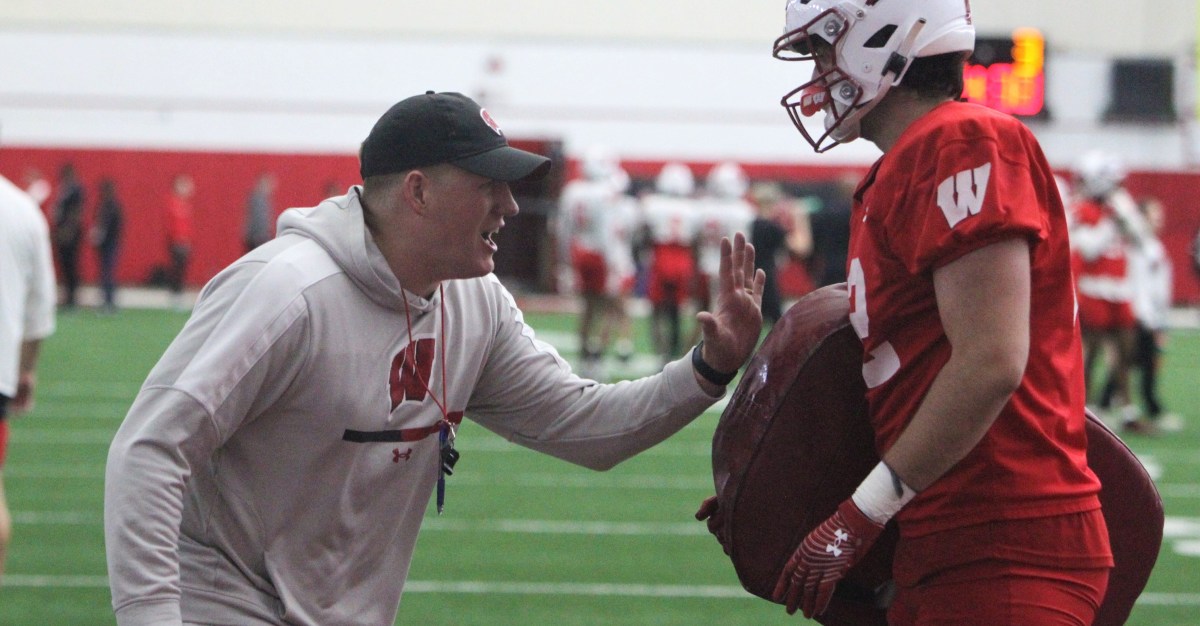 Wisconsin Football: Badgers add big senior tight end from portal