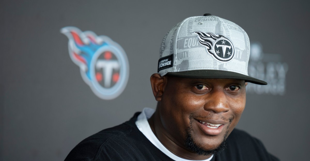 Titans Dennard Wilson interviews with Washington Commanders