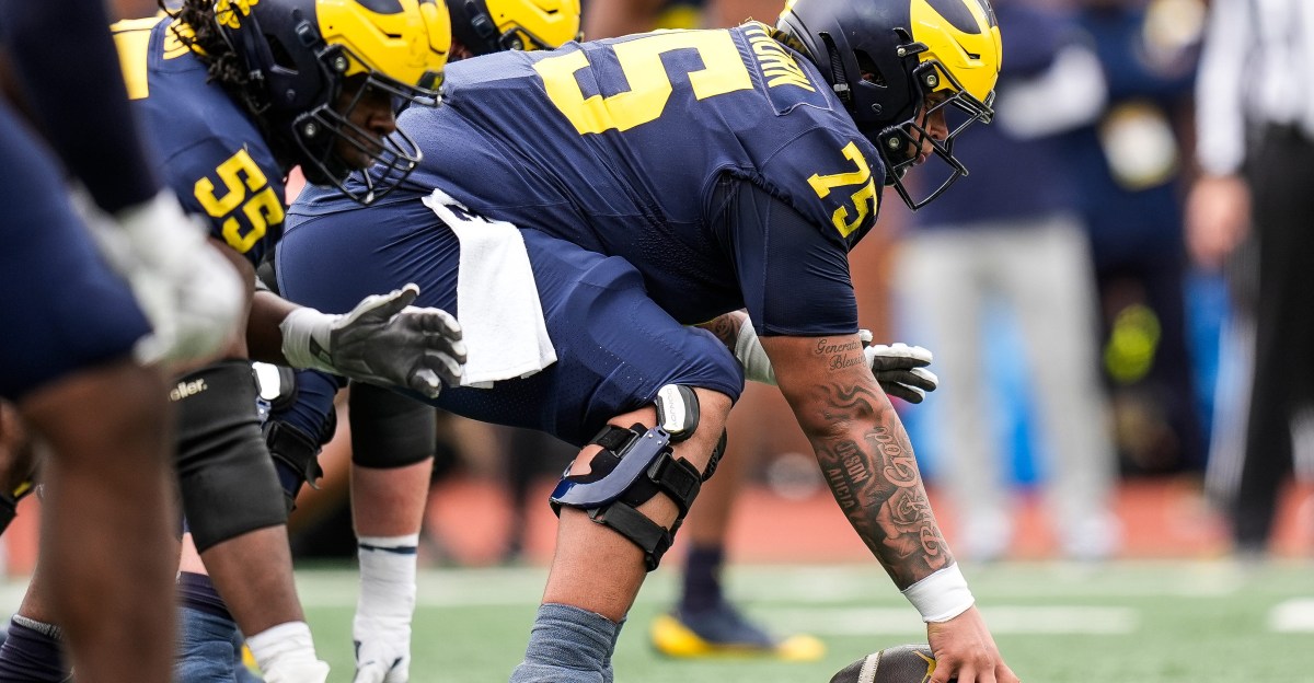 Michigan Football OL Kaden Strayhorn enters transfer portal