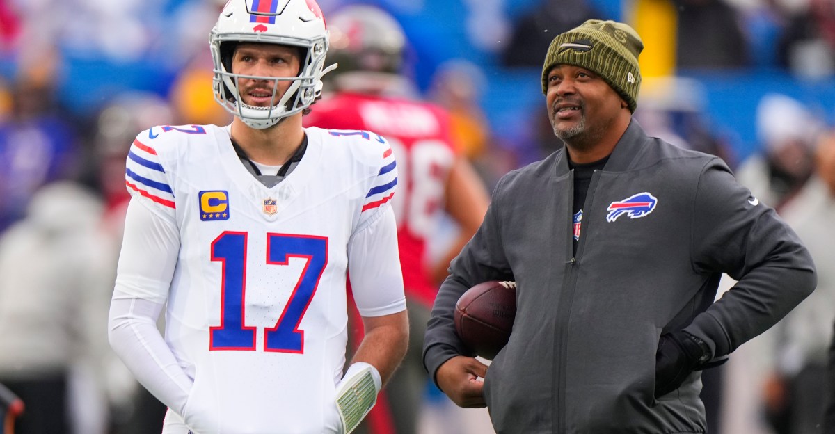 Broncos interviewed Bills QB coach Ronald Curry for their offensive coordinator position