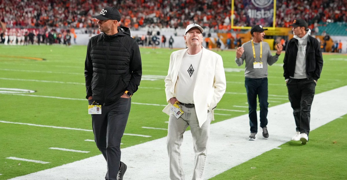 How the Las Vegas Raiders can use the Patriots as offseason blueprint