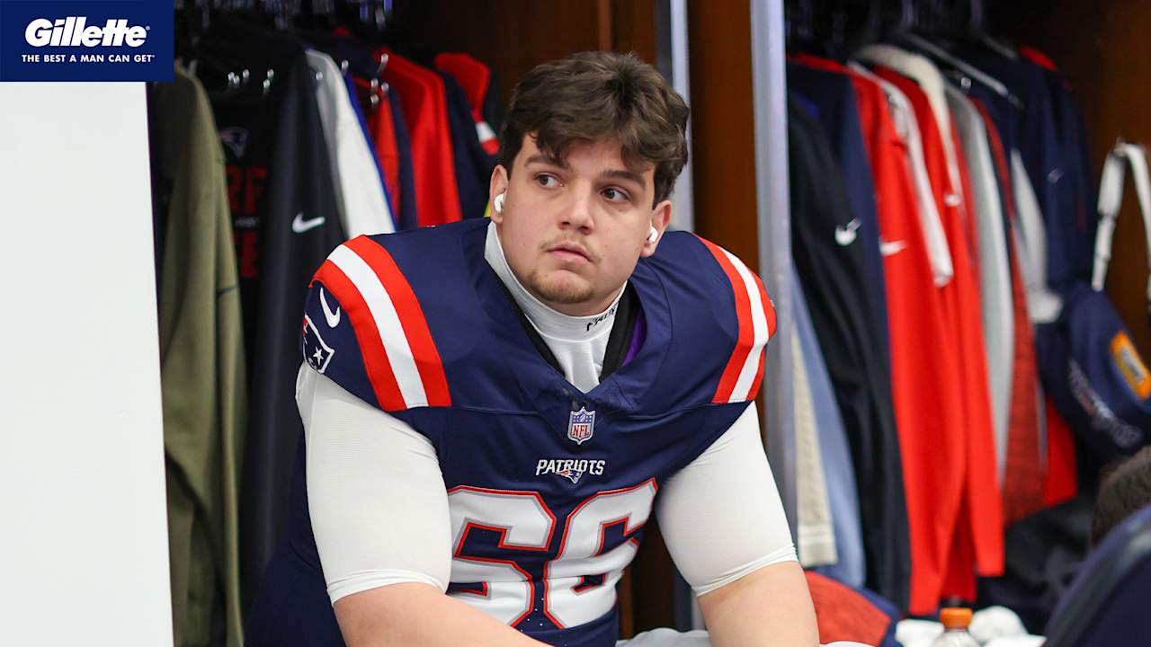 Patriots Warm-Ups and Inside the Locker Room Ahead of New England's Week 18 Game Against the Dolphins