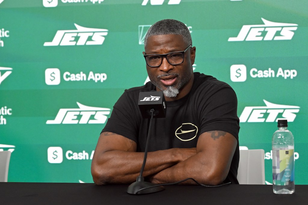 Jets coach Aaron Glenn talks to the media in Florham Park, NJ on Jan. 6, 2026.