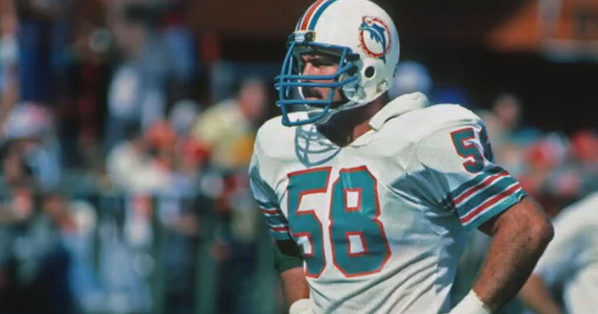 Former Miami Dolphins linebacker helps South Florida seniors by delivering them fresh meals: "It's a joy"