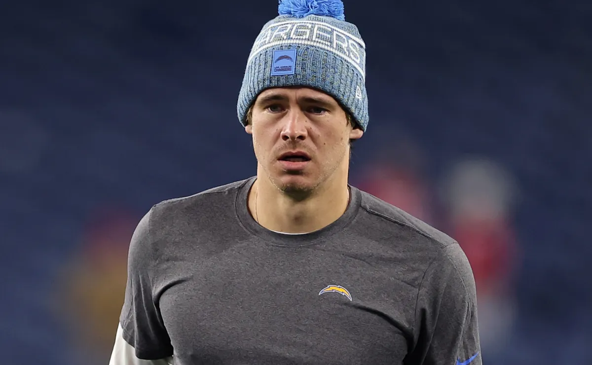 Justin Herbert's Chargers eye adding former AFC head coach to Jim Harbaugh’s coaching staff