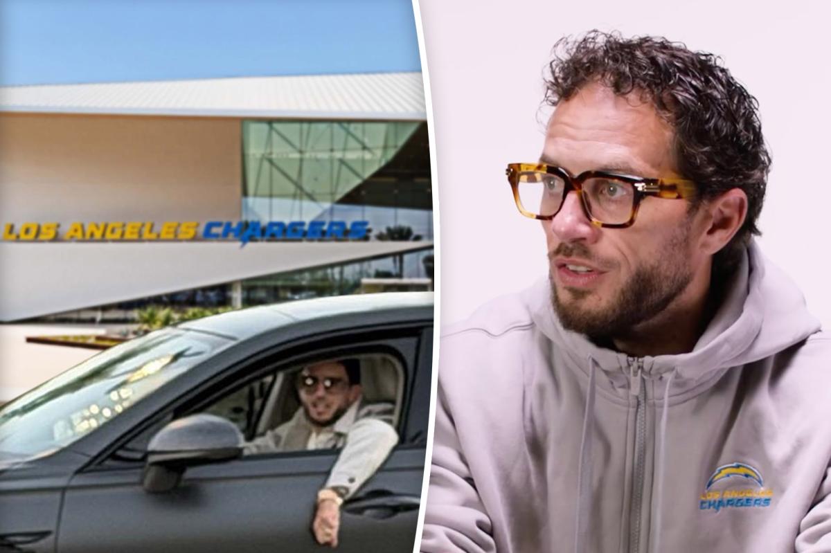 Mike McDaniel officially named Chargers offensive coordinator