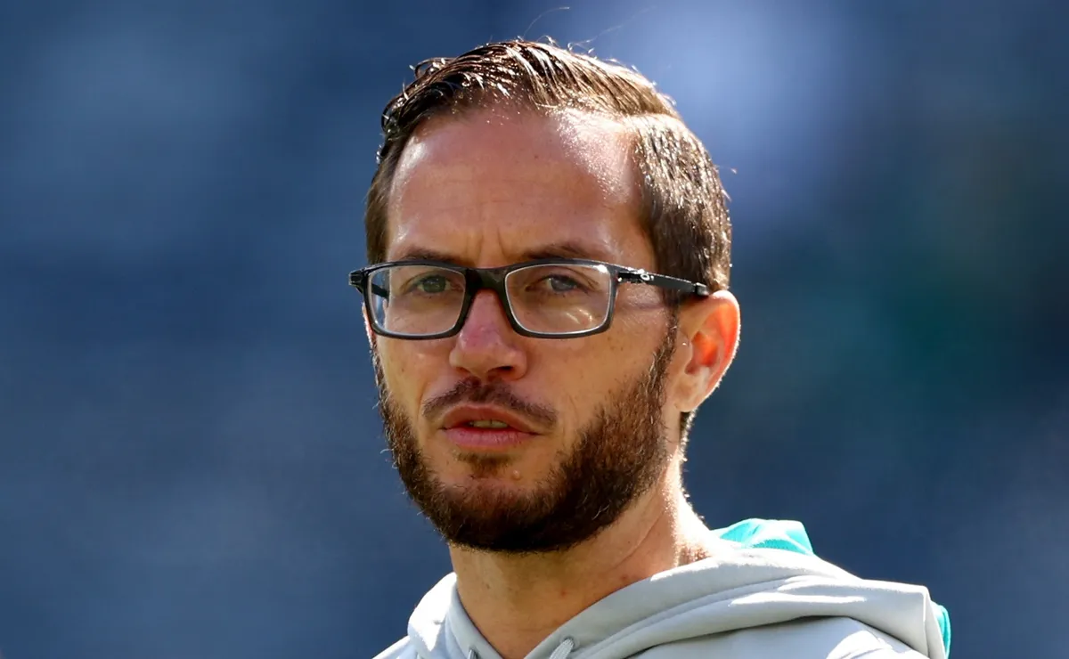 Chargers receive update on Mike McDaniel's scheduled interview to become Bills HC