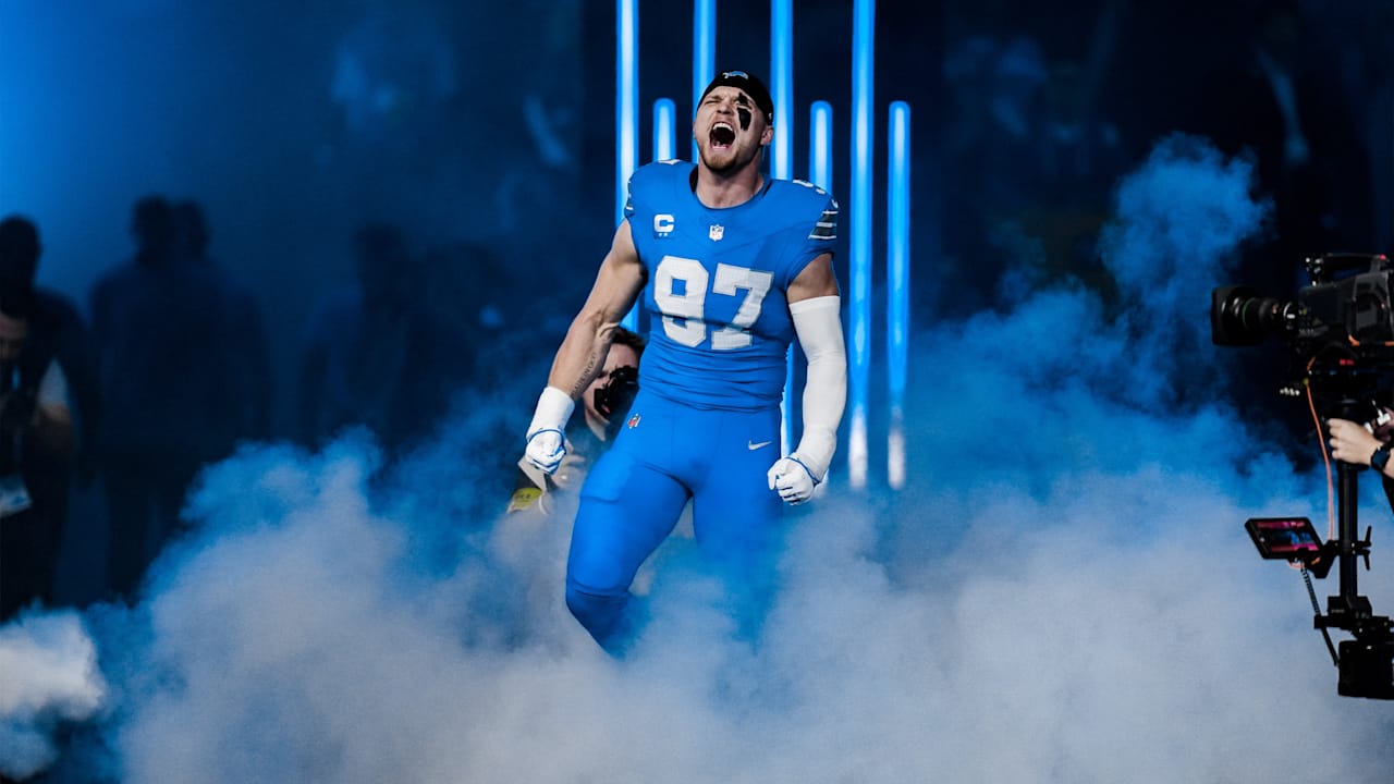 Detroit Lions EDGE Aidan Hutchinson named a finalist for Defensive Player of the Year & Comeback Player of the Year