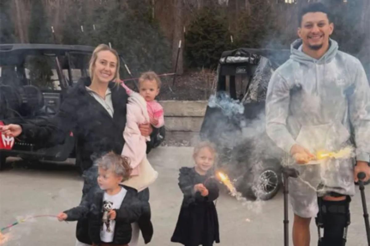 Patrick Mahomes gives behind-the-scenes look at rehab in NYE post