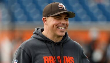 Rams hiring Browns' Bubba Ventrone as special teams coordinator