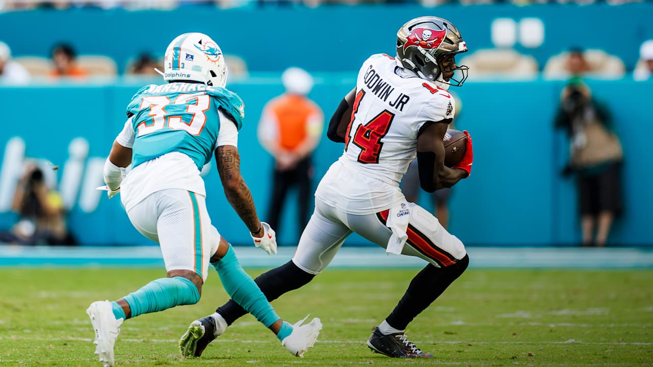WR Chris Godwin Jr. Reflects on Perfecting Craft, Urgency in Week 18