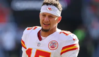 Patrick Mahomes welcomes new Chiefs coach with a slight jab at Travis Kelce