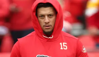 Patrick Mahomes sends heartfelt farewell message to longtime Chiefs coach