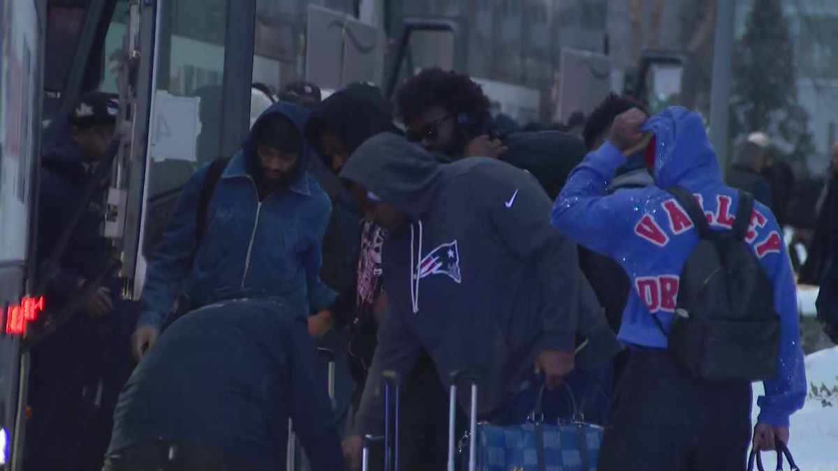 Patriots arrive back in New England fresh off AFC title win
