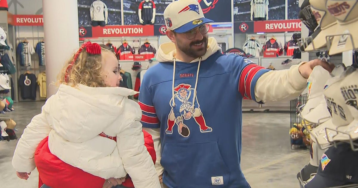 Business booming at Patriot Place ahead of playoffs: "It feels like 10 years ago again."