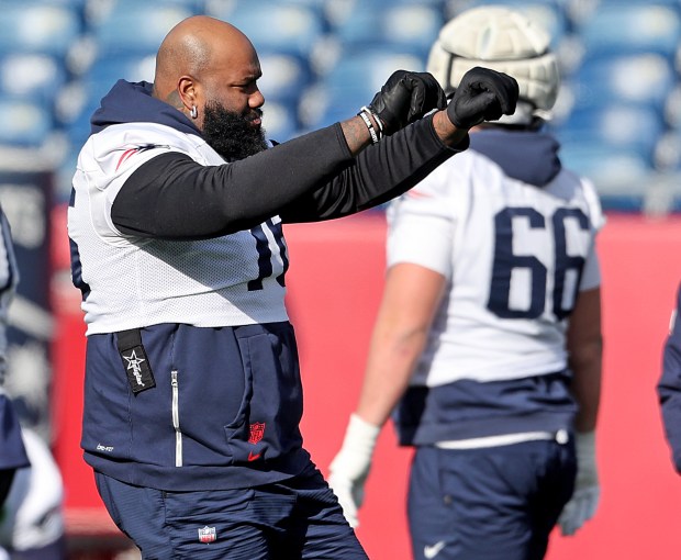 New England Patriots offensive tackle Morgan Moses (76) dances during practice at Gillette Stadium on Friday. The Patriots will play at Denver on Sunday in the AFC Championship Game. (Photo By Matt Stone/Boston Herald)