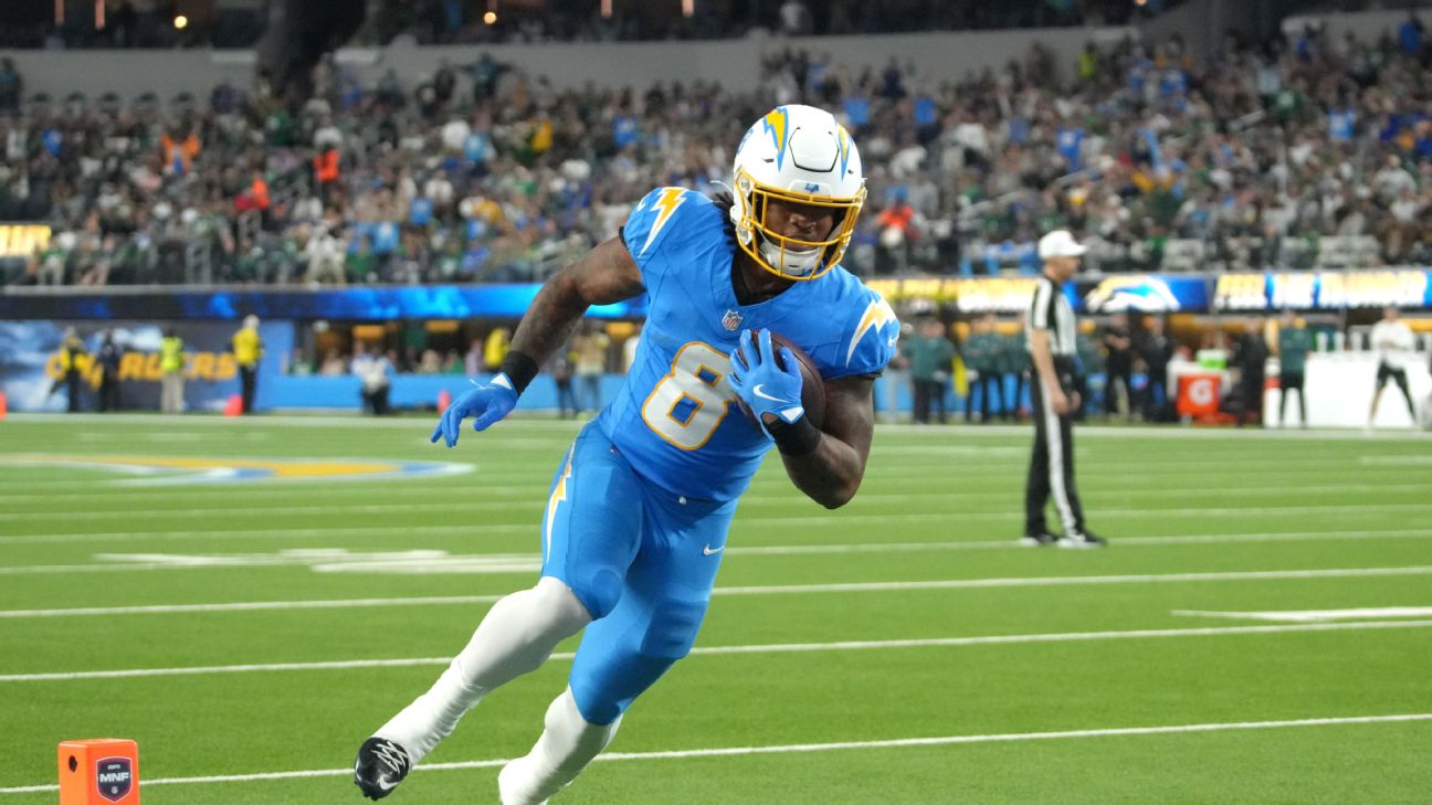 2025 NFL wild-card betting: Odds, picks for Chargers-Patriots