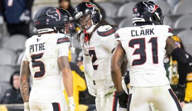 Defense carries Texans past Steelers, into divisional round