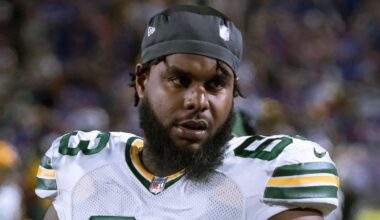 Rasheed Walker warming up for the Packers