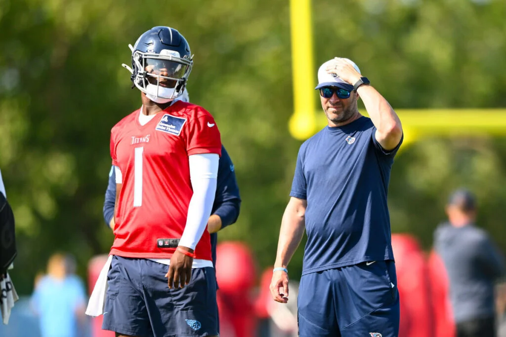 Titans Qb Cameron Ward And Former Hc Brian Callahan
