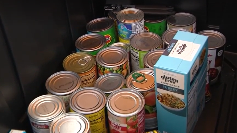 Pittsburgh-area dad surprised with Super Bowl tickets by Steelers as thank you for helping community