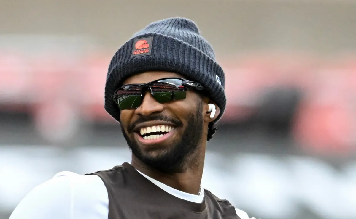 The Browns are interested in a HC who fits well with Shedeur Sanders to replace Kevin Stefanski