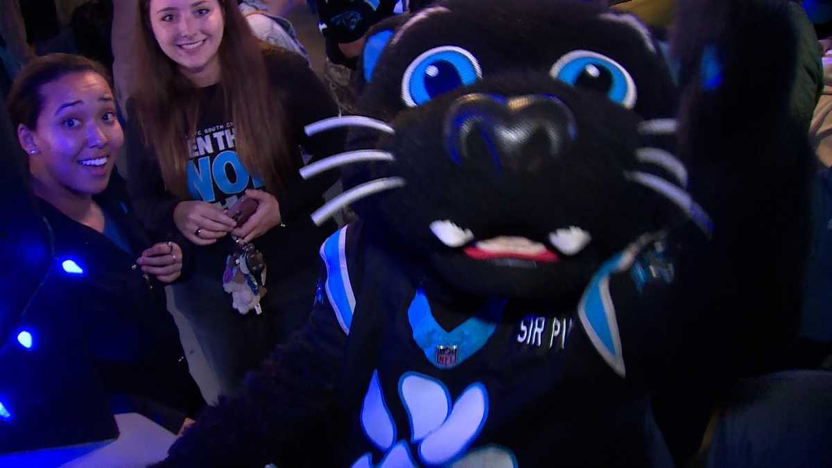 Panthers fans and Panthers greats gather for Keep Pounding Pep Rally