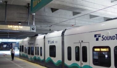 To drive or not to drive to see Seahawks vs. Rams?