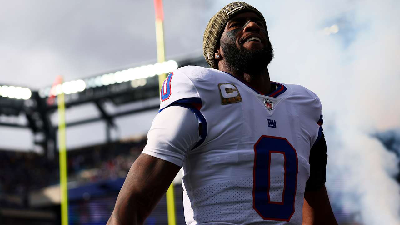 Brian Burns wins George Young-Ernie Accorsi Media Good Guy Award