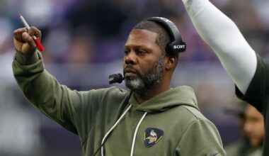 Commanders hiring Vikings DB coach Daronte Jones as defensive coordinator 