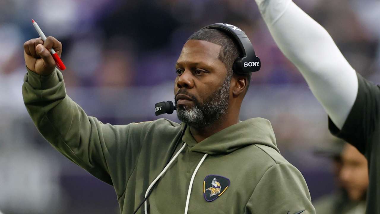 Commanders hiring Vikings DB coach Daronte Jones as defensive coordinator 