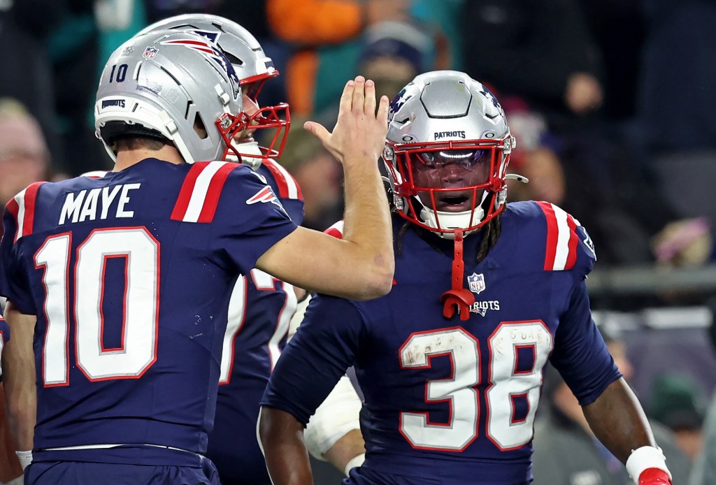 What Drake Maye hopes to prove to Patriots teammates in playoffs