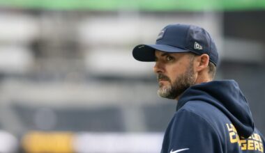 Ravens hire Chargers defensive coordinator Jesse Minter as head coach