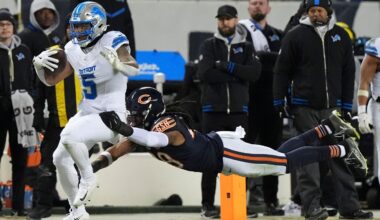 Bates' field goal as time expires lifts Lions over Bears