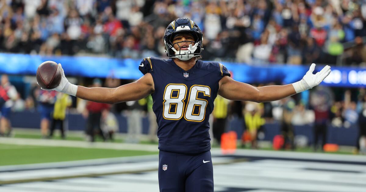 Chargers rookie Oronde Gadsden II looking to fine-tune his game