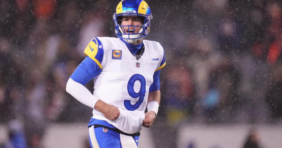 Rams teammates know Matthew Stafford will be the calm amid the noise in Seattle