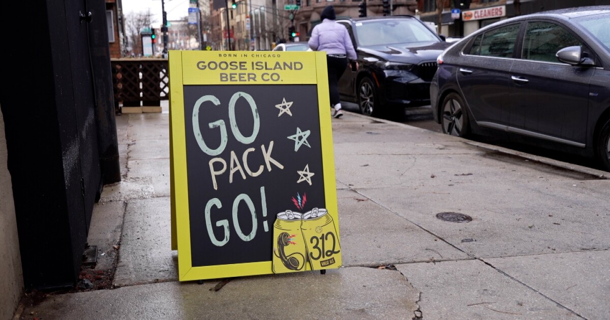 Packers bar in Chicago creates home away from home for fans in Bears territory