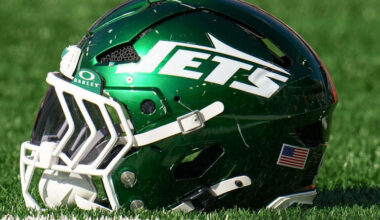 Report: Jets hiring Dolphins' Duker as DC