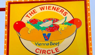 Chicago Wieners Circle’s epic sign shades LA Rams ahead of game – NBC Chicago