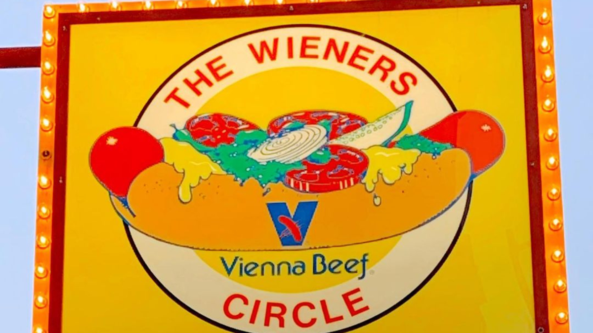 Chicago Wieners Circle’s epic sign shades LA Rams ahead of game – NBC Chicago