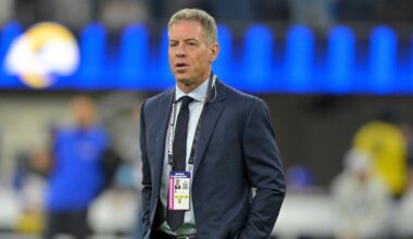 Troy Aikman to advise Miami Dolphins in search for new GM