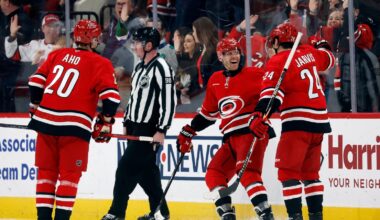 Ehlers' hat trick leads Hurricanes to 9-1 rout of Panthers