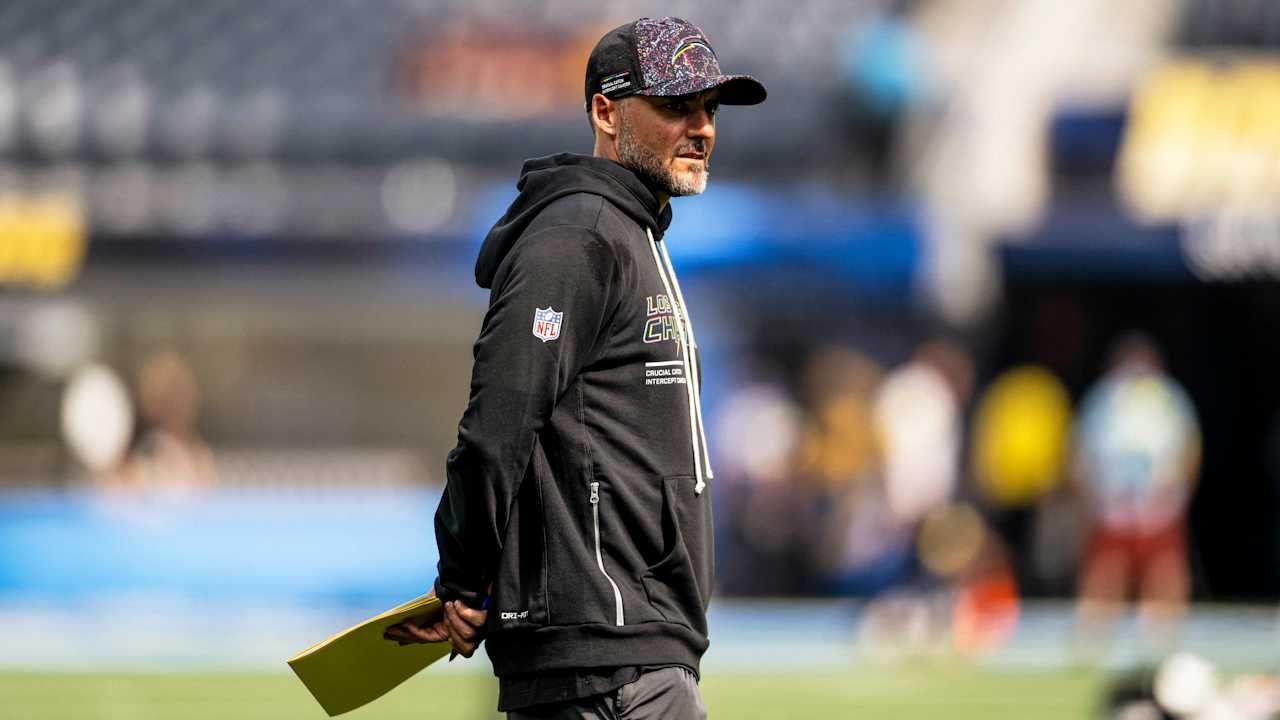 Cardinals Speak To Jesse Minter As Another Coaching Spot Opens Up