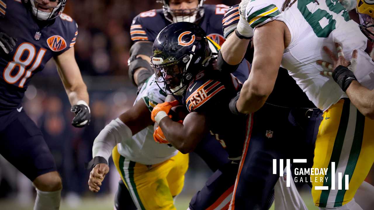 Gameday Gallery: Packers vs. Bears | 2025 Wild Card Round - Chicago Bears