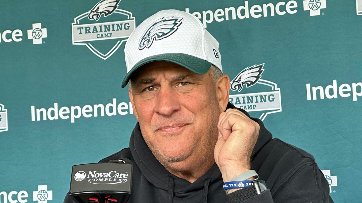 Vic Fangio Mulling Retirement As Eagles Lobby To Keep Him