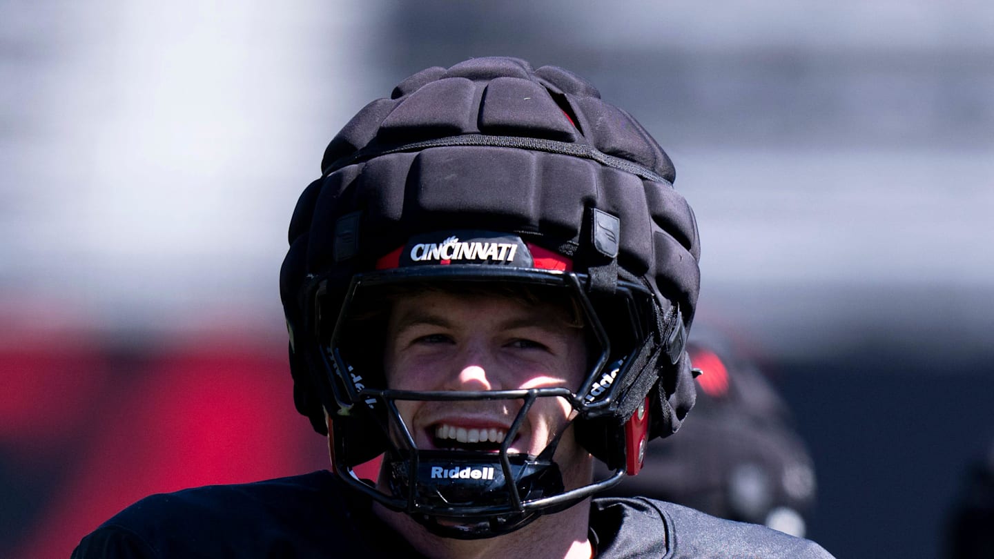 Cincinnati Bearcats linebacker Jake Golday smiles