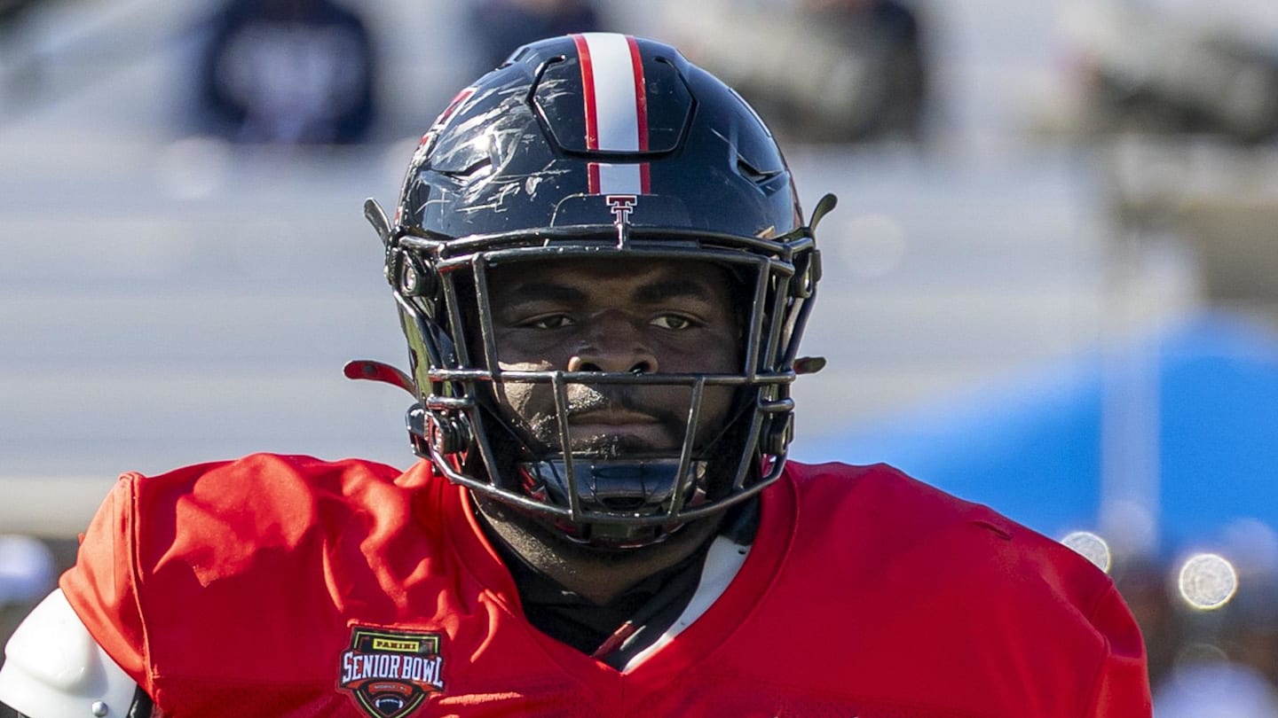 Texas Tech defensive tackle Lee Hunter