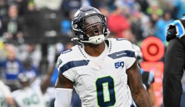 DeMarcus Lawrence gets special honor as Seahawks arrive for Super Bowl