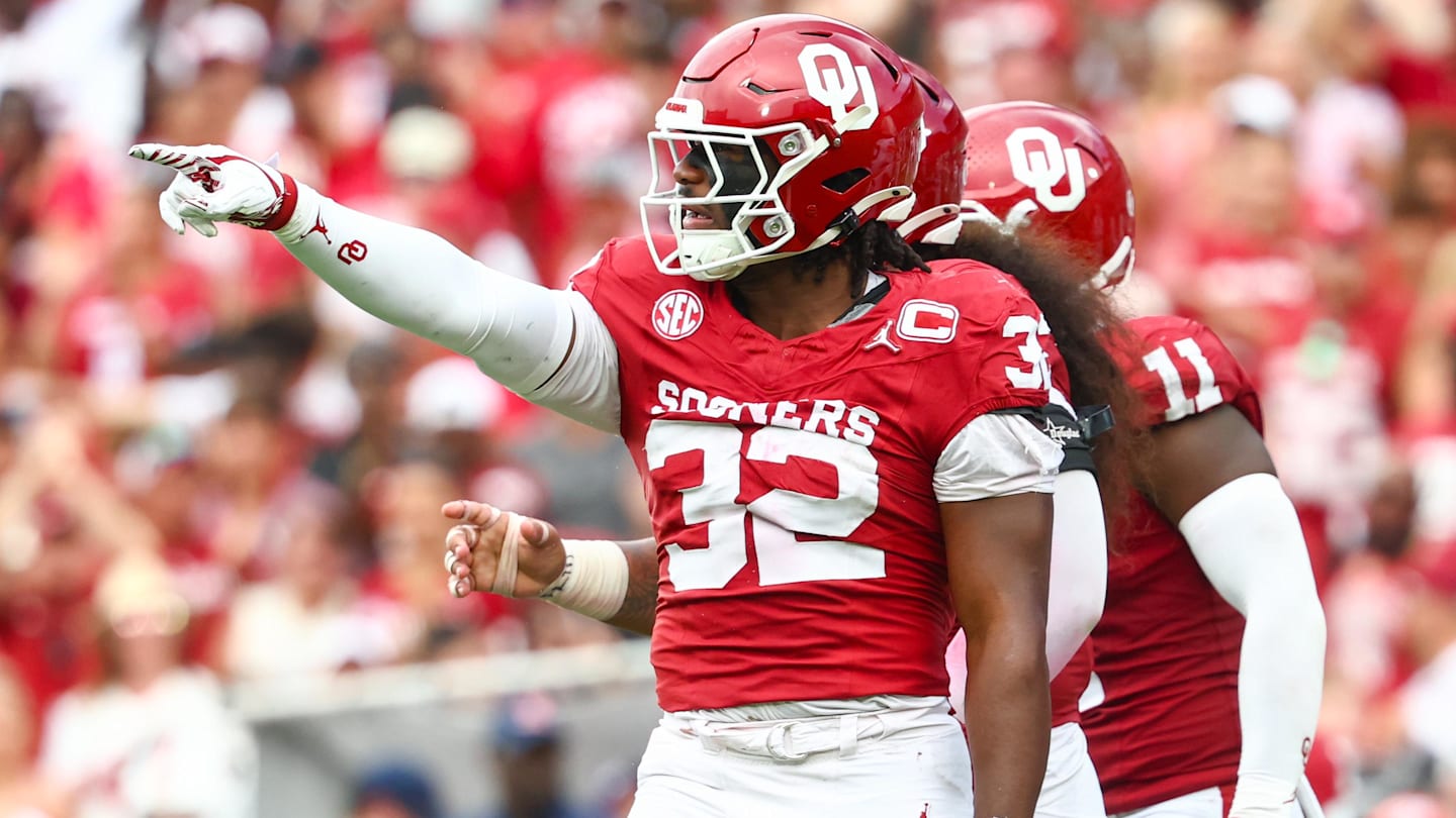 Colts Take Explosive Edge Rusher in Latest Mock Draft