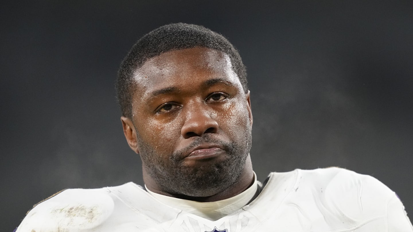 Baltimore Ravens inside linebacker Roquan Smith following a game